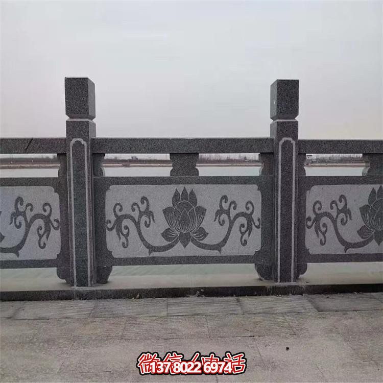 花崗巖護欄——完美結合精美雕刻與經典欄桿扶手，為寺廟景點帶來外觀華麗的裝飾