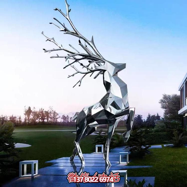 不銹鋼幾何形鏡面彩繪擺件，為校園景觀戶外售樓處帶來時尚美感