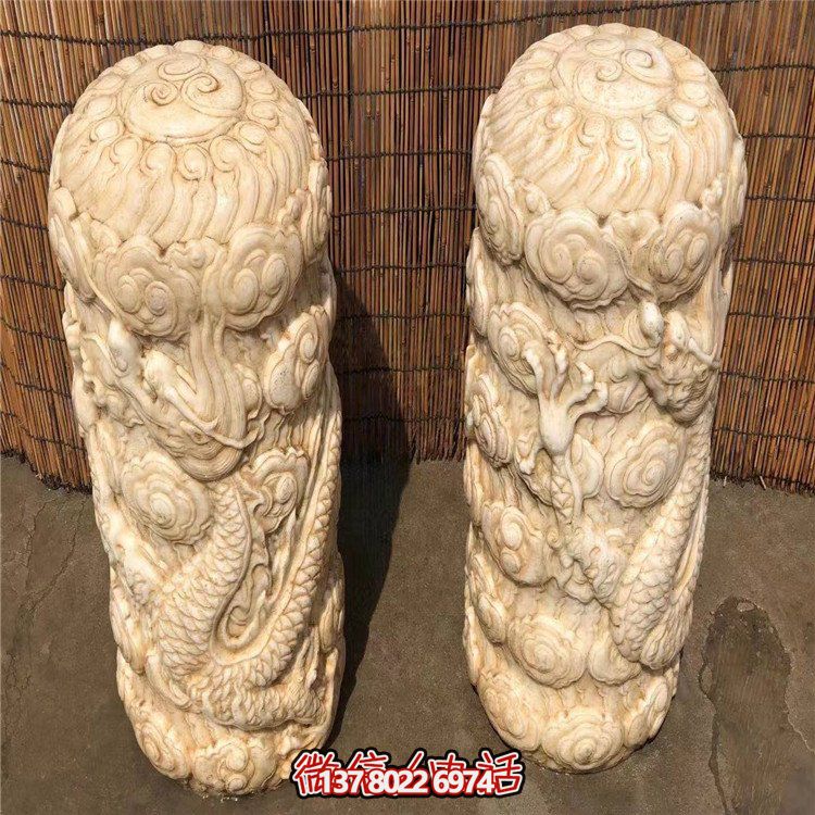 精美石柱浮雕擺件，添上龍庭院門(mén)口的濃濃文化氣息