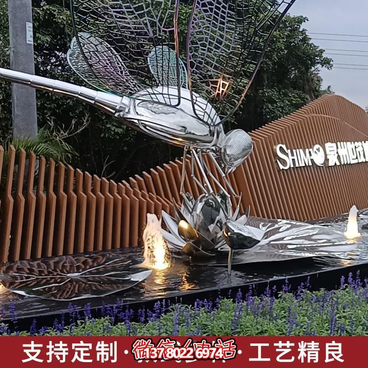 大型不銹鋼雕塑，為城市酒店、公園、商場及水景環境增添獨特景觀