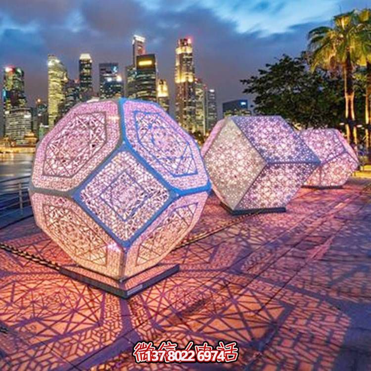 創(chuàng)意不銹鋼鏤空景觀雕塑，添彩美化戶外廣場