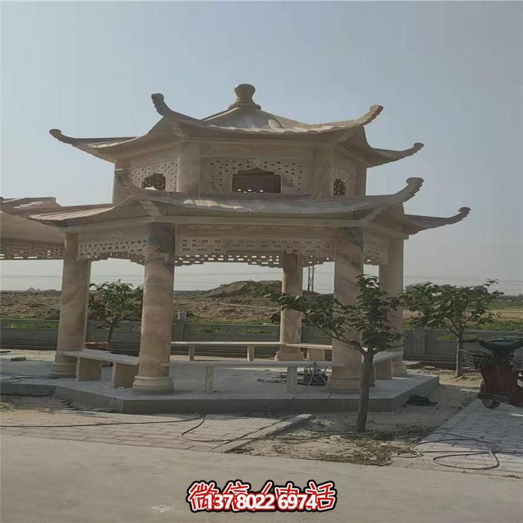 雙層紅雕涼亭，觀賞絕美晚霞，享受乘涼樂趣