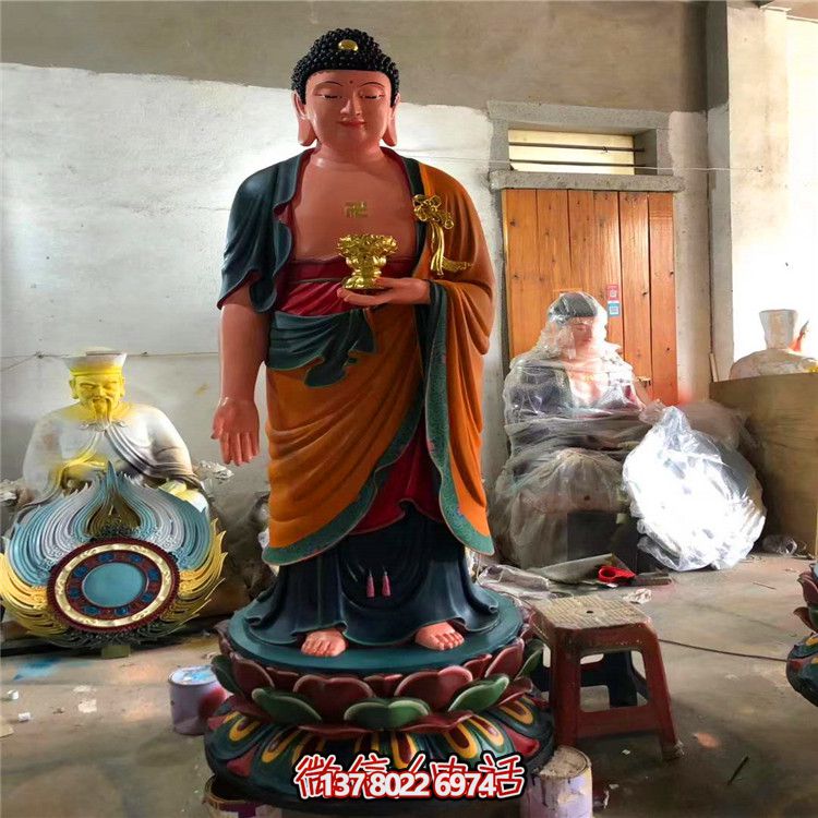 玻璃鋼彩繪神佛三圣雕塑，為景區大型景觀裝飾品