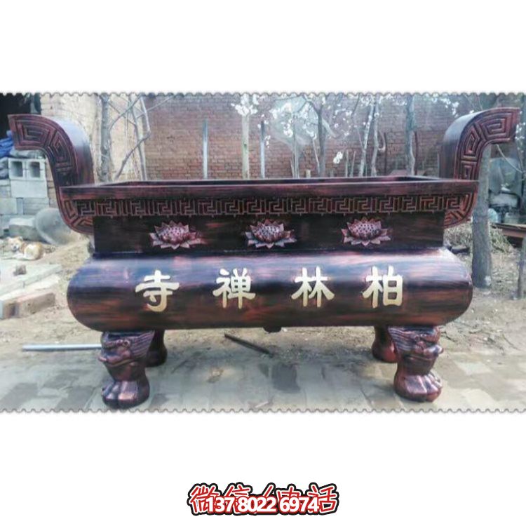 玻璃鋼大型香爐雕塑，點綴露天景區(qū)