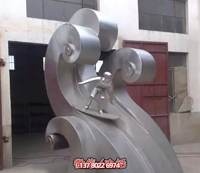 花園廣場(chǎng)擺放大型創(chuàng)意不銹鋼滑雪景觀雕塑 花園廣場(chǎng)擺放大型創(chuàng)意不銹鋼滑雪景觀雕塑